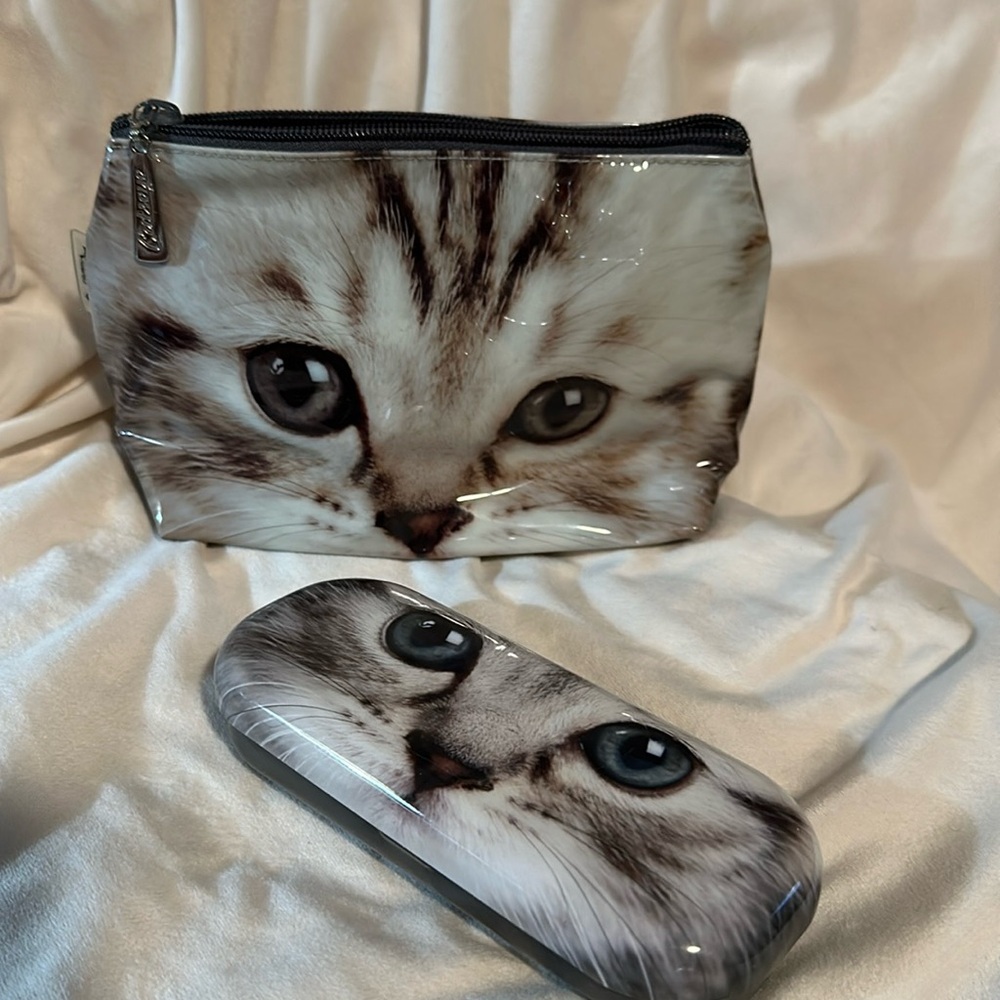 Stocking Stuffer!!! Catseye London Bag and Glasses Case, never used